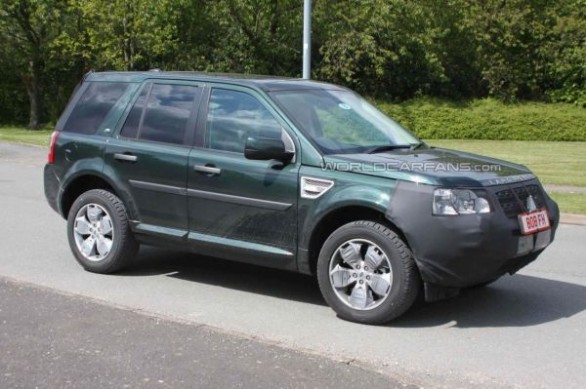 Prime foto spia Land Rover Freelander 2 restyling