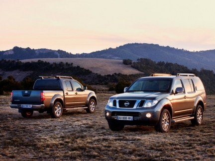 Prime immagini Nissan Pathfinder e Navara restyling