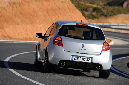 Renault Clio RS restyling: le nuove foto ufficiali