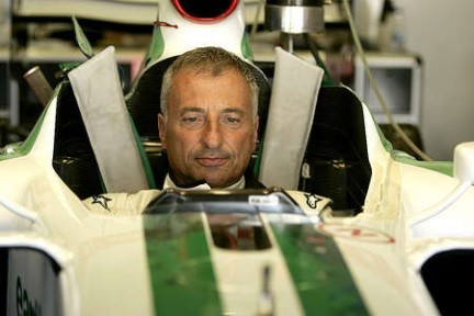 Riccardo Patrese torna su una F1