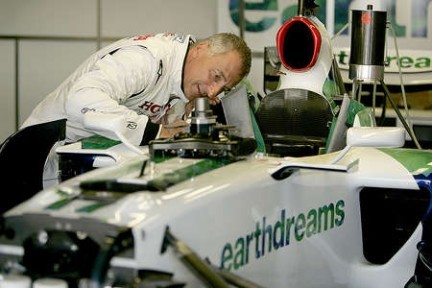 Riccardo Patrese torna su una F1