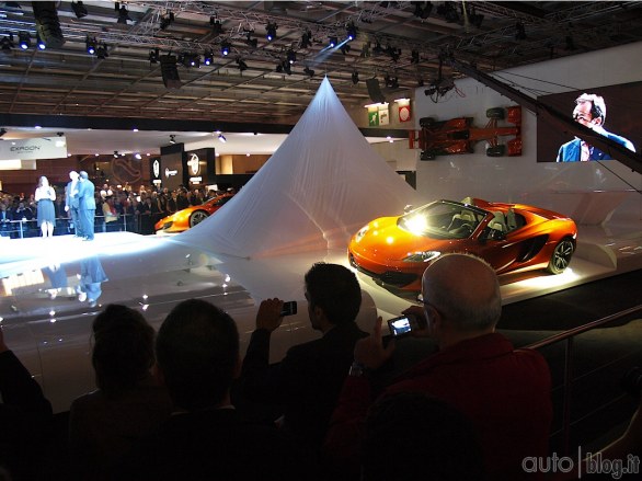 Salone di Parigi 2012 Live: prime immagini sulla McLaren P1 Concept