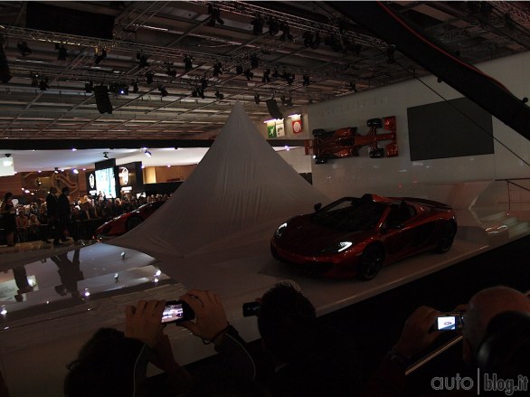 Salone di Parigi 2012 Live: prime immagini sulla McLaren P1 Concept