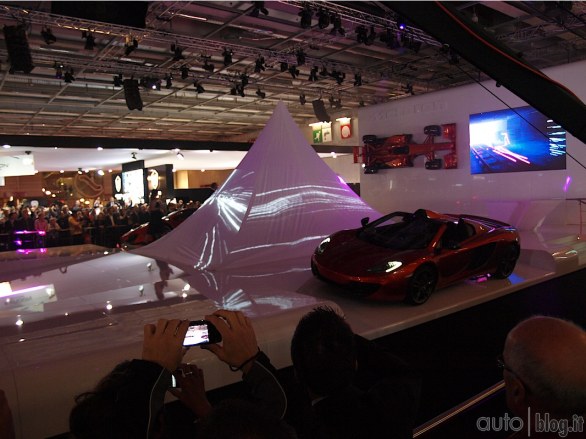 Salone di Parigi 2012 Live: prime immagini sulla McLaren P1 Concept