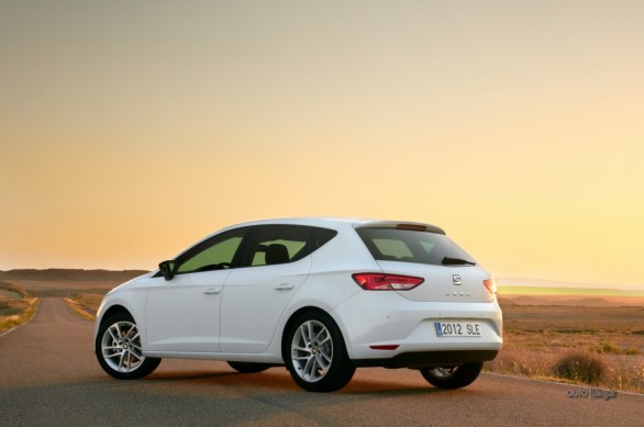 Seat Leon 2013: immagini ufficiali della hatchback iberica