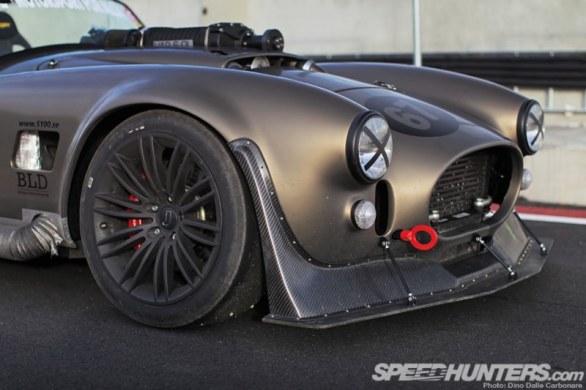 Shelby Cobra V12