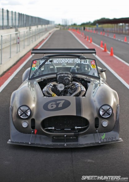 Shelby Cobra V12