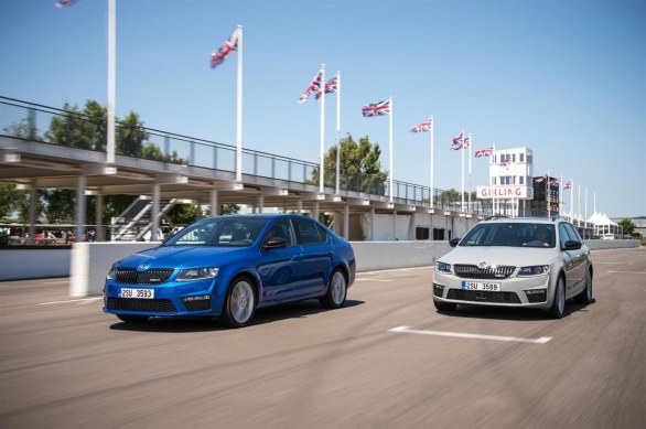 Guarda la fotogallery della Skoda Octavia RS e Octavia Wagon RS