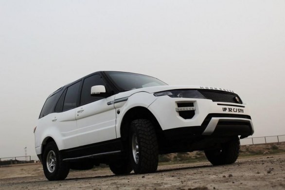 Una replica indiana della Range Rover Evoque basata sulla Tata Safari