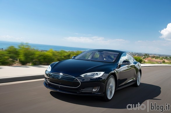 Guarda la fotogallery della Tesla Model S