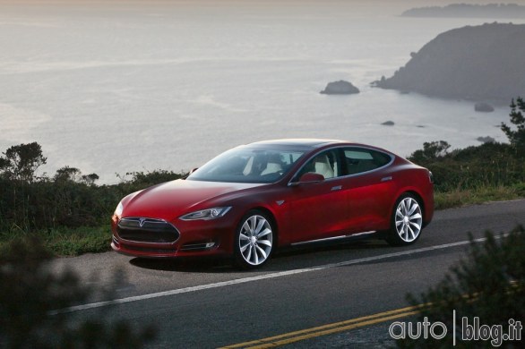 Guarda la fotogallery della Tesla Model S