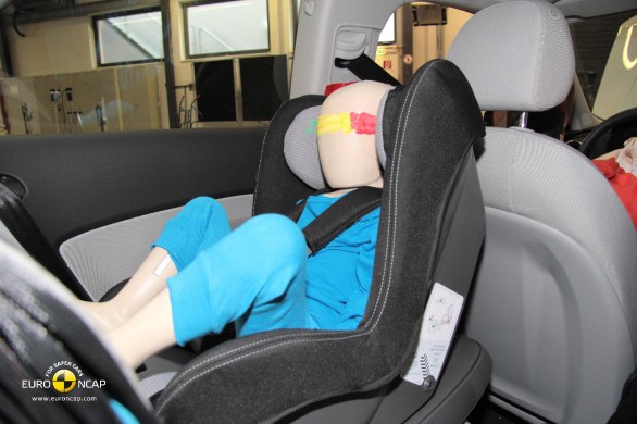 Test Euro NCAP Audi A3, Ford B-Max, Kia cee\