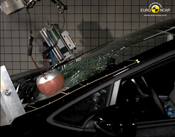 Test Euro NCAP Audi A3, Ford B-Max, Kia cee\