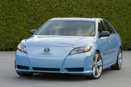 Toyota CNG Camry Hybrid Concept