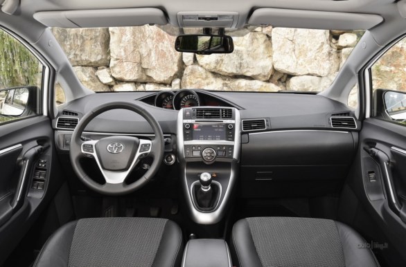 Toyota Verso 2013: la nuova MPV di segmento C