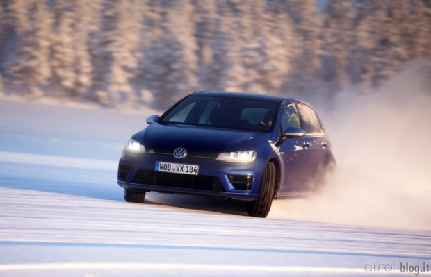 Volkswagen Golf R 2014: prova sul ghiaccio della Lapponia