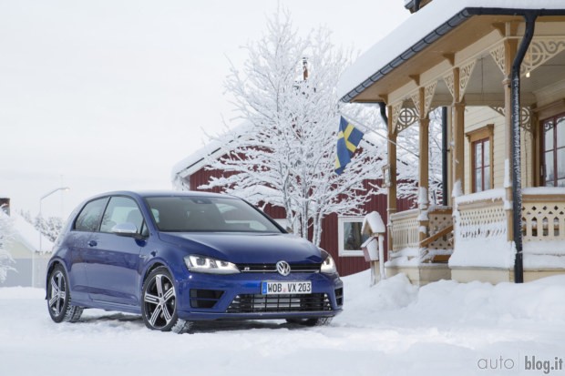 Volkswagen Golf R 2014: prova sul ghiaccio della Lapponia