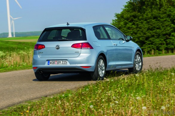 Volkswagen Golf TDI Bluemotion: prova su strada e caratteristiche