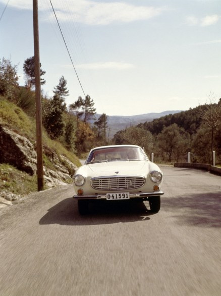 Volvo P1800 compie 50 anni