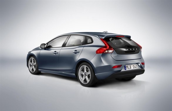 volvo v40 nova edition plus