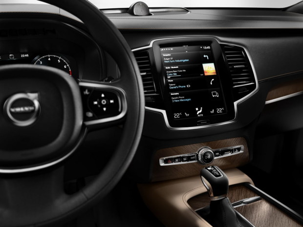 Nuova Volvo XC90 2015